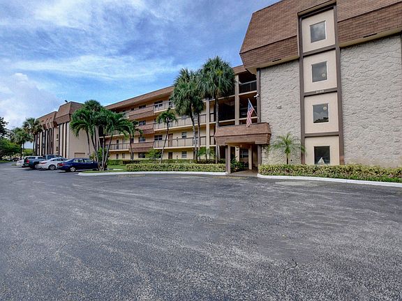Home For Sale In Boca Teeca