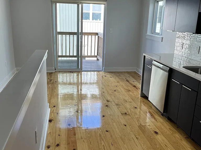 2127 Christian St #3 — Photo 18