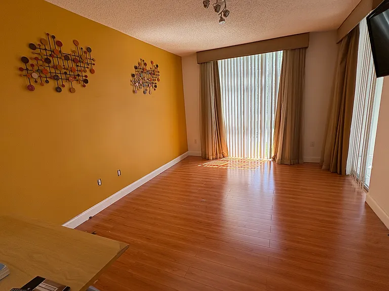 9725 NW 52nd St #211 — Photo 28