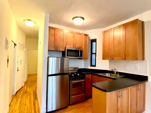 427 E 83rd St APT 4D, New York, NY 10028