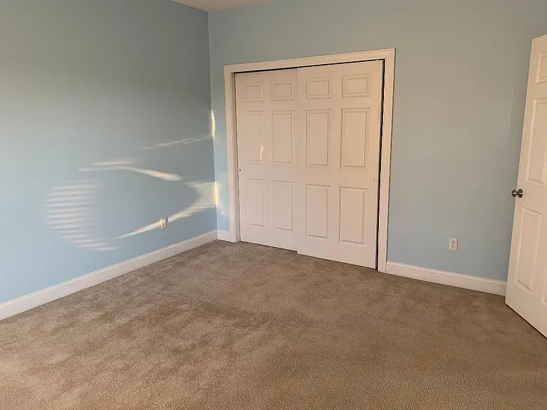 2449 Grays Ferry Ave — Photo 10