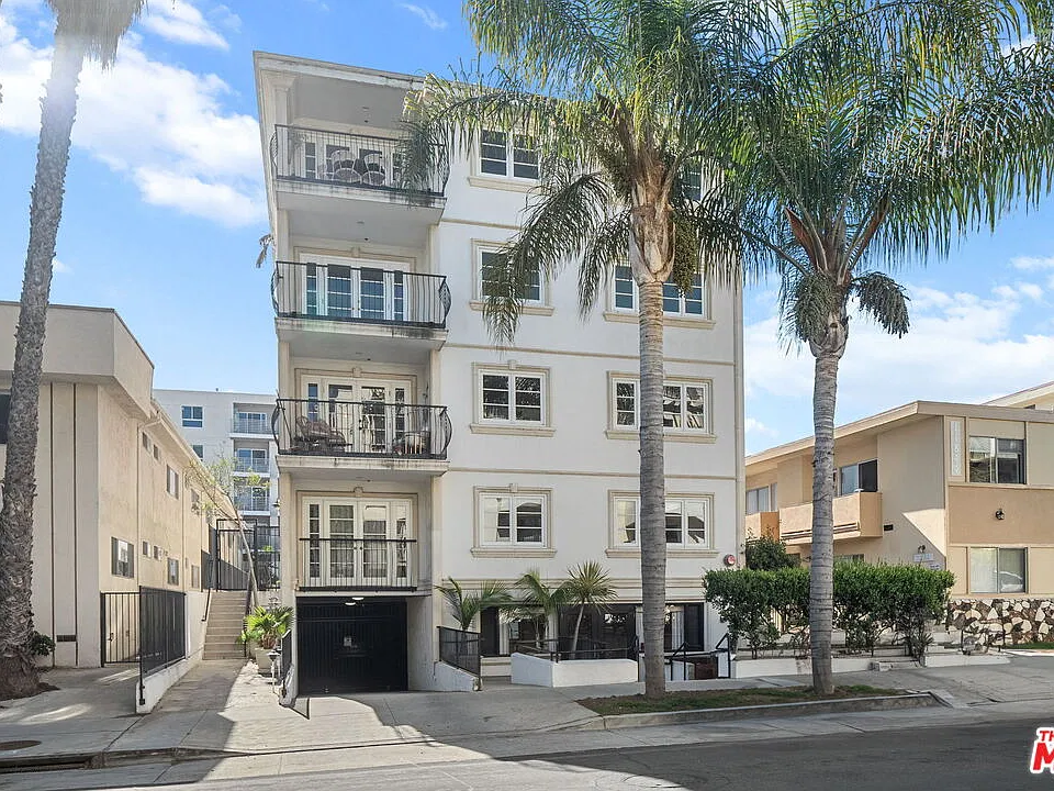 11842 Darlington Ave #301
