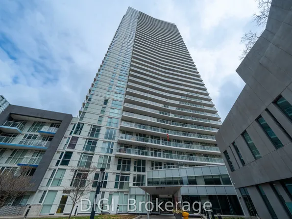 75 Queens Wharf Rd #915, Toronto, ON M5V 0J8