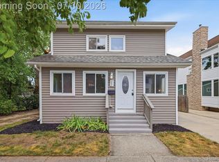 307 N Washington Ave, Royal Oak, MI 48067