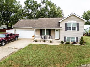 141 Penny Ln, Farmington, MO 63640