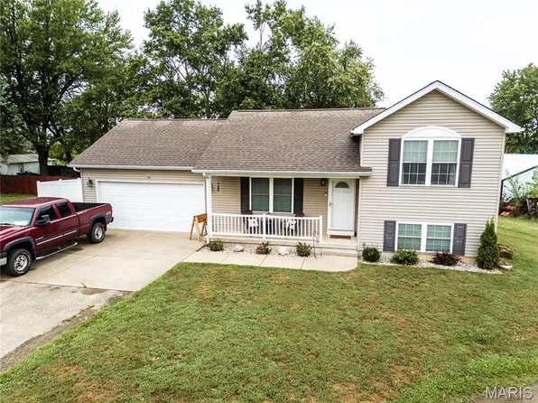 141 Penny Ln, Farmington, MO 63640