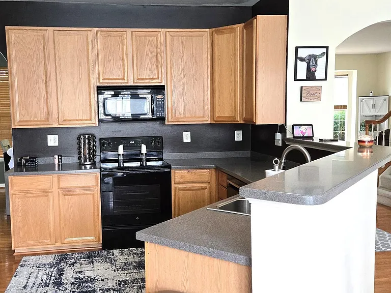 48 Battlefield Dr — Photo 2