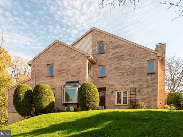 20 Militia Hill Dr, Wayne, PA 19087