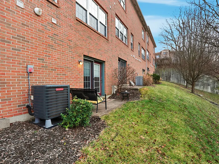 2521 Ravine St — Photo 68