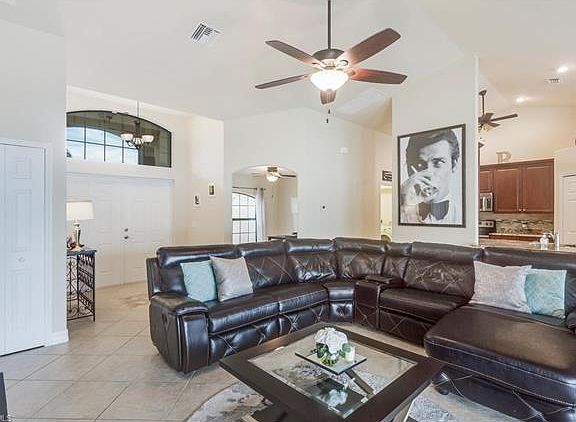 5th image of 1311 SE 10th Pl
