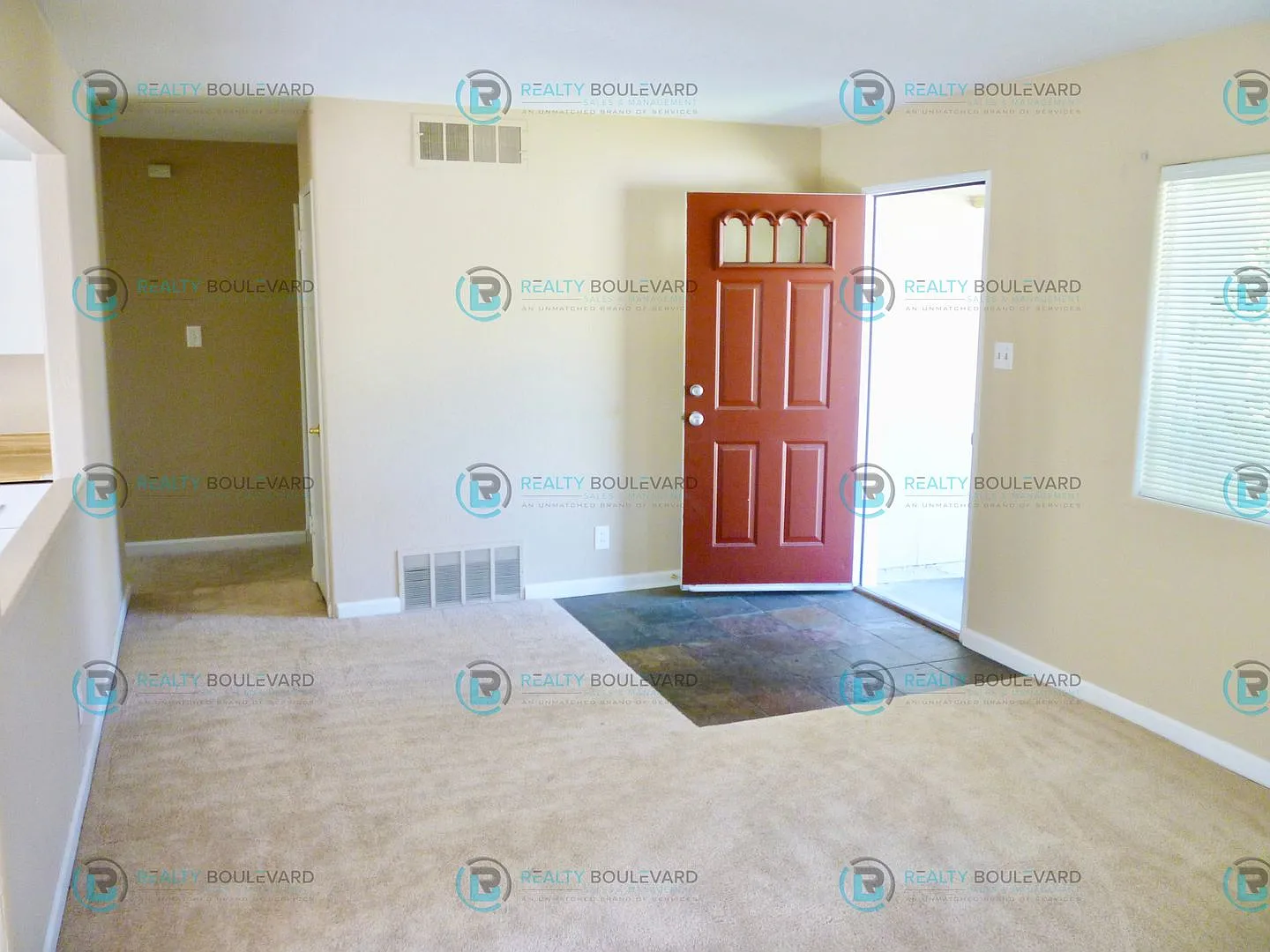 Charming 3-Bedroom Home in Sparks Cozy Comfort & Great Outdoor Space! — Photo 2