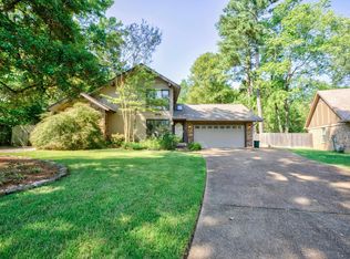 6894 Roxbury Cv, Germantown, TN 38138