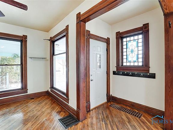 4th image of 140 W Leggett St