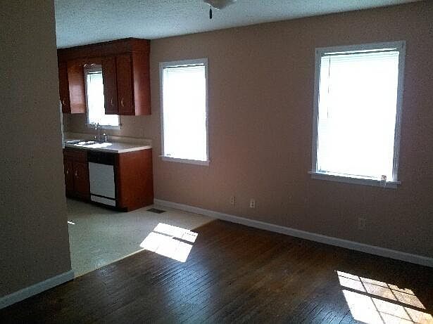 Entrance into spacious living room
