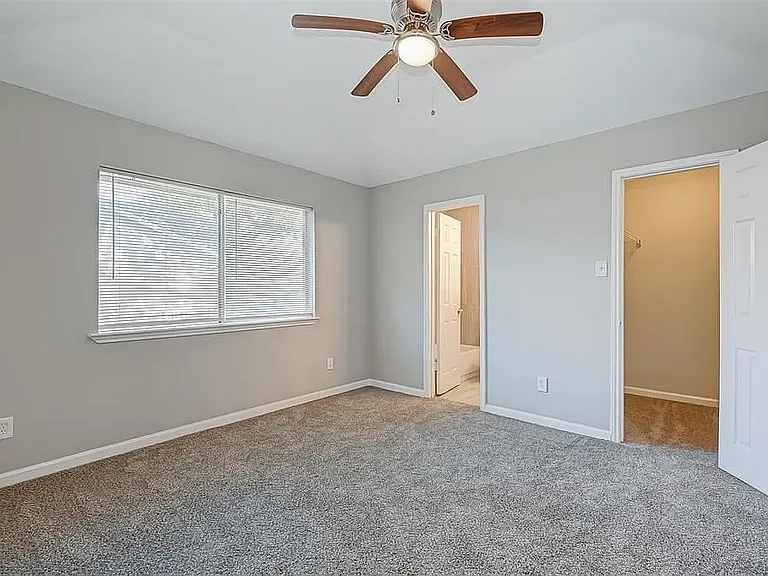 16938 Enchanted Cir E — Photo 13