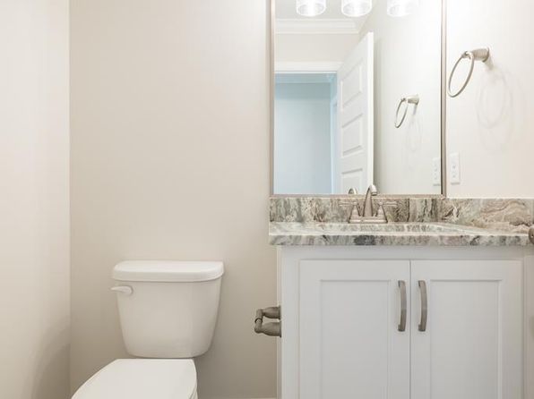 600 Katherine Ln, Hahira, GA 31632