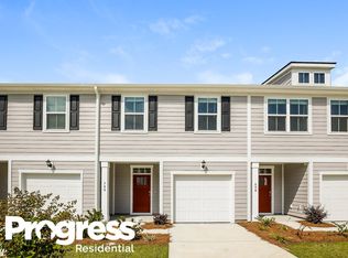 700 Trotters Ln, Moncks Corner, SC 29461