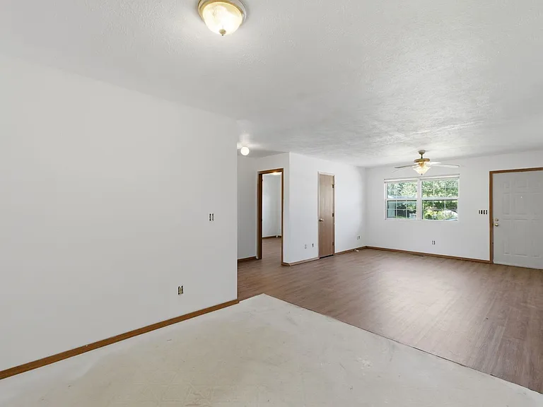 126 W Terrace Ct — Photo 6