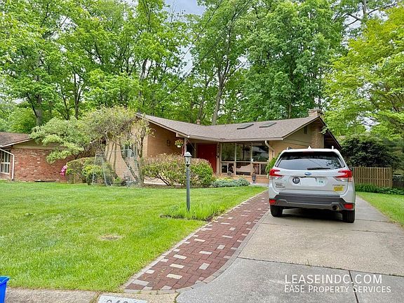 2nd image of 6424 Hollins Dr
