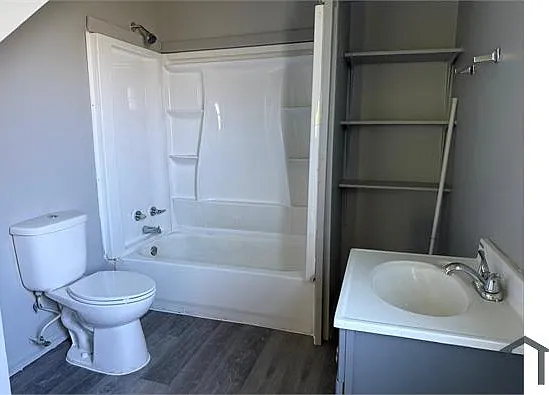 646 N Long Ave #2 — Photo 27