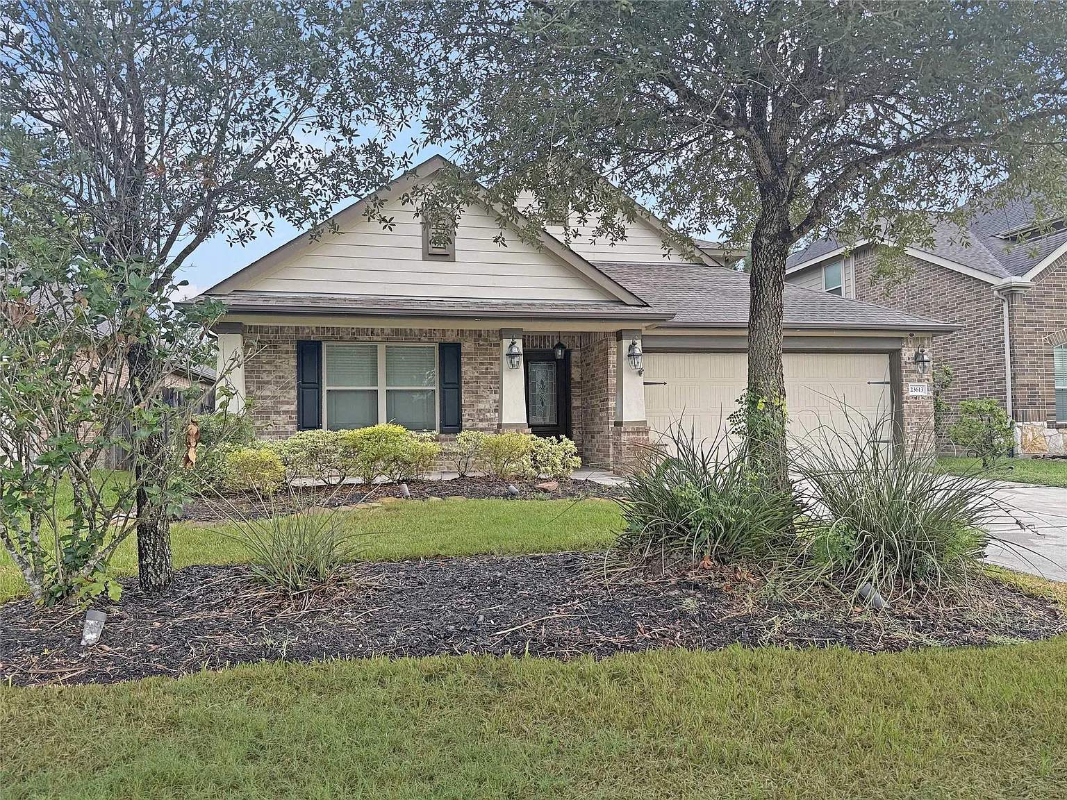 4 bed, 3.5 bath, 2503 sqft, $2,600 — Photo 2