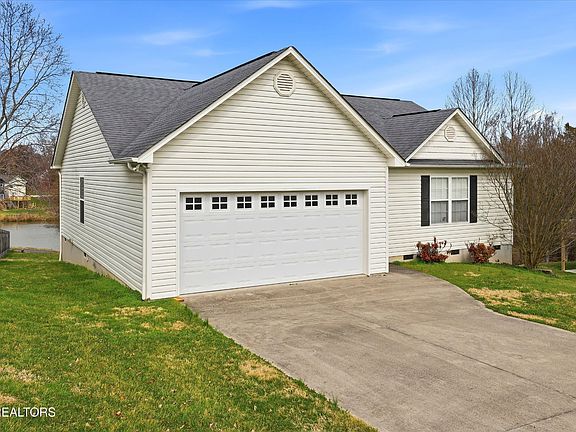 2nd image of 7536 Silveredge Rd