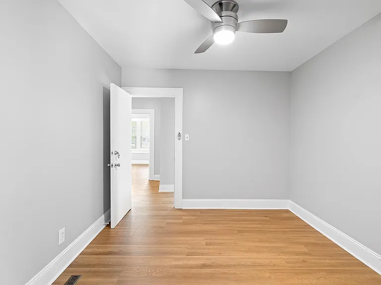 206 Woodale Dr — Photo 12