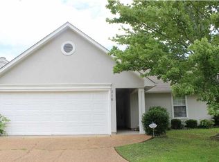 216 Shadow Lake Dr N, Clinton, MS 39056