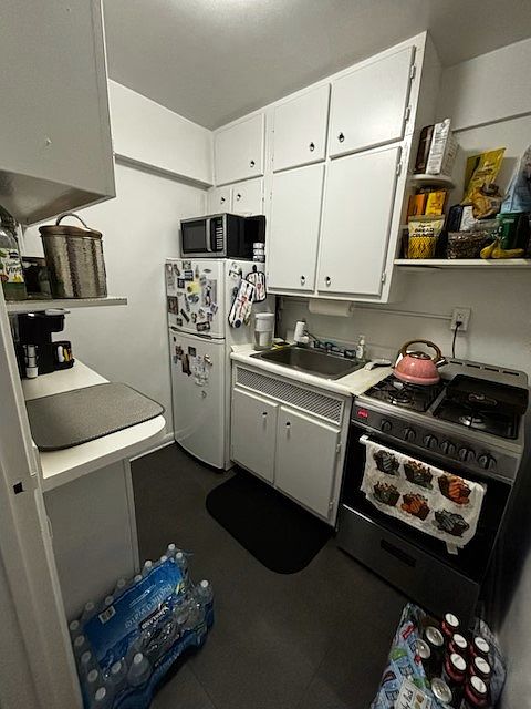 2nd image of 61-10 183rd St #1G