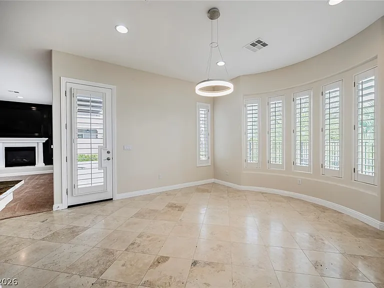 2062 Country Cove Ct — Photo 10