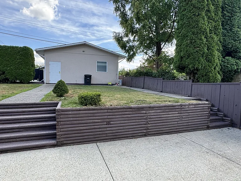 8622 Armstrong Ave #A — Photo 26