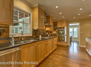 3821 W 65th Ter, Mission Hills, KS 66208