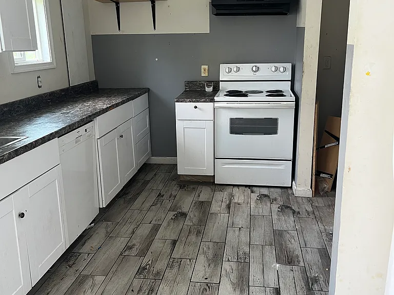 304 South St — Photo 13