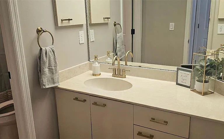 4026 Lyndhurst Ct #13 — Photo 18