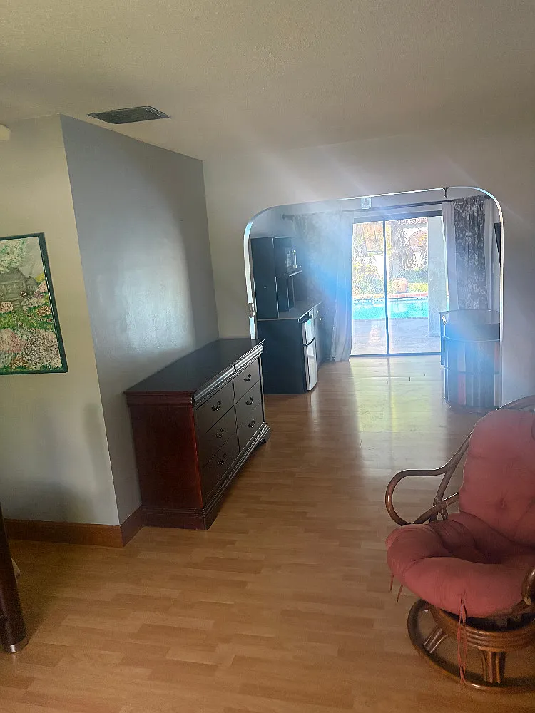 1 bed, 700 sqft, $1,852 — Photo 4