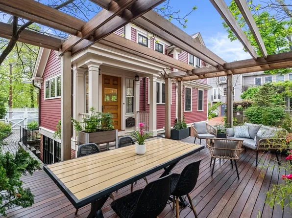 245 Mount Auburn St, Cambridge, MA 02138