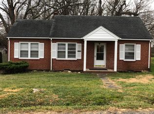 4258 Warren St, Marshall, VA 20115