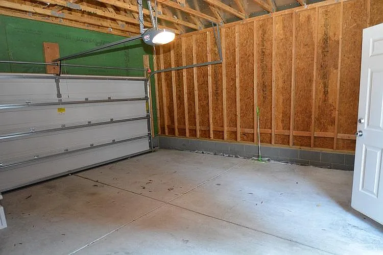 725 Fireball Ct — Photo 16