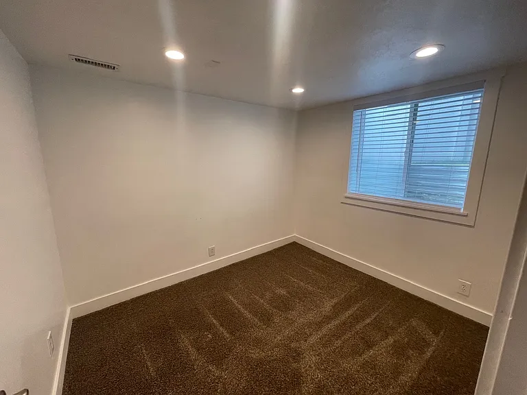 2356 Tyler Ave — Photo 13