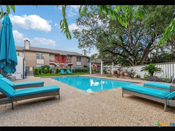 205 Craddock Ave, San Marcos, TX 78666
