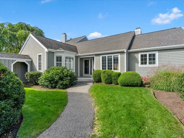 10 Floret Cir #10, Hingham, MA 02043