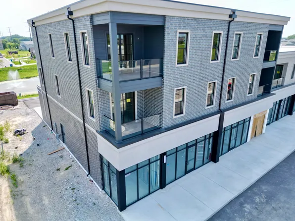 10261 Calumet Ave #203, Dyer, IN 46311