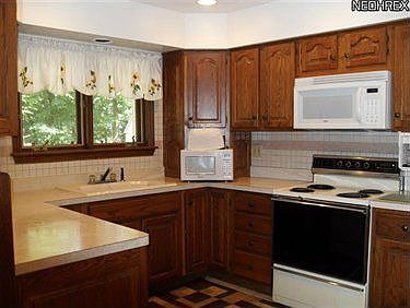 2nd image of 999 Worton Park Dr
