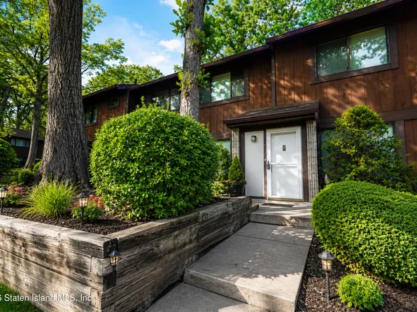 17 Rumson Rd, Staten Island, NY 10314