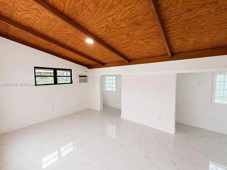 401 S Shore Dr — Photo 23