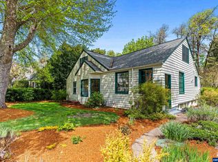 1131 SW Sunset Dr, Corvallis, OR 97333