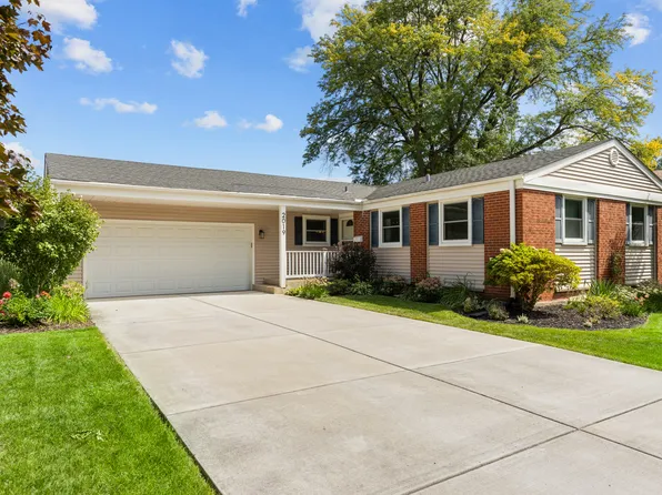 2019 N Verde Dr, Arlington Heights, IL 60004