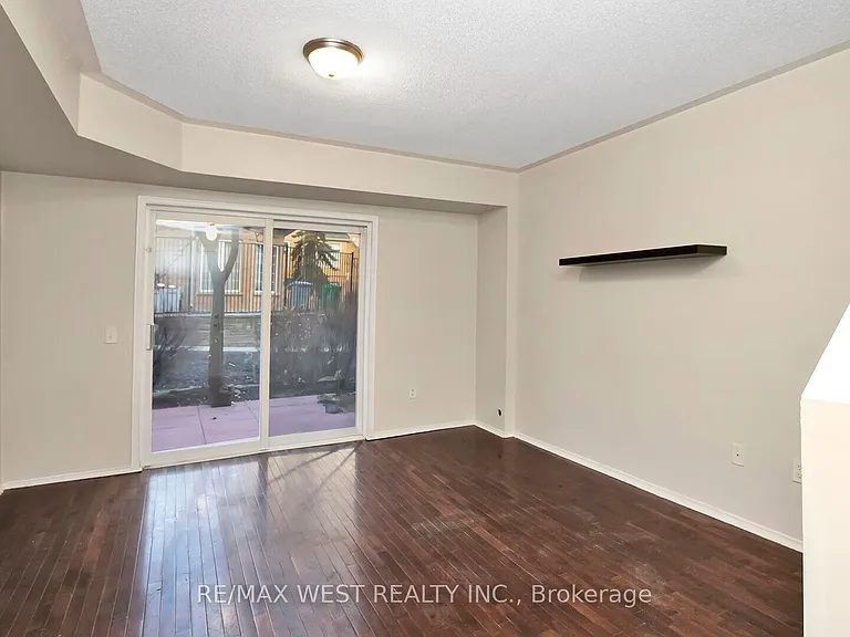 50 Strathaven Dr #75 — Photo 32