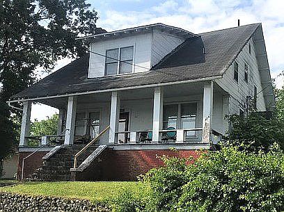 1st image of 3212 Idlewild Dr