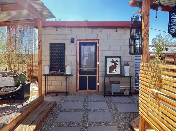 1345 Shangrila Ln, Joshua Tree, CA 92252